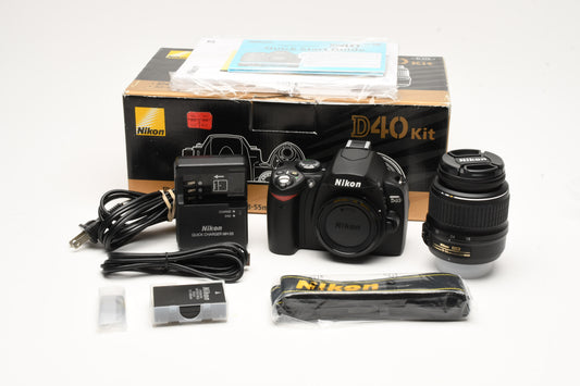 Nikon D40 DSLR body w/Nikkor 18-55mm f3.5-5.6G ED II Boxed, Mint, Only 29 Acts!