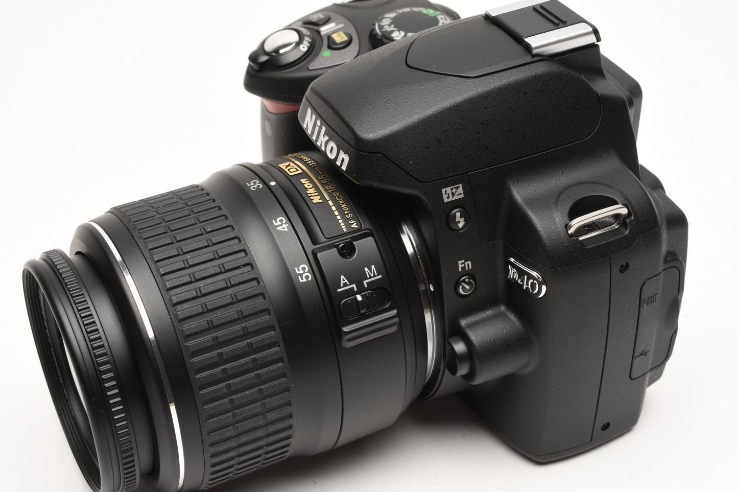 Nikon D40 DSLR body w/Nikkor 18-55mm f3.5-5.6G ED II Boxed, Mint, Only 29 Acts!