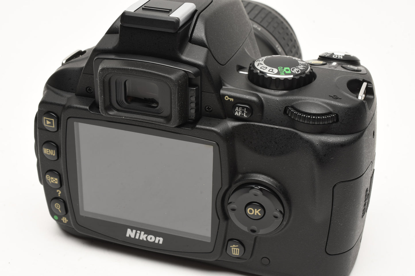 Nikon D40 DSLR body w/Nikkor 18-55mm f3.5-5.6G ED II Boxed, Mint, Only 29 Acts!