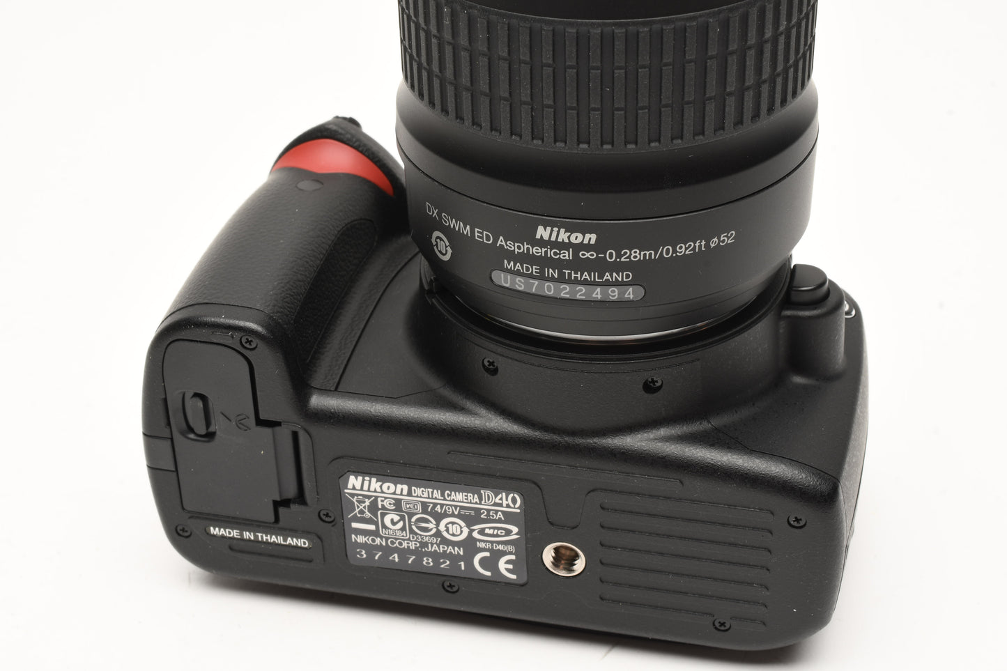 Nikon D40 DSLR body w/Nikkor 18-55mm f3.5-5.6G ED II Boxed, Mint, Only 29 Acts!