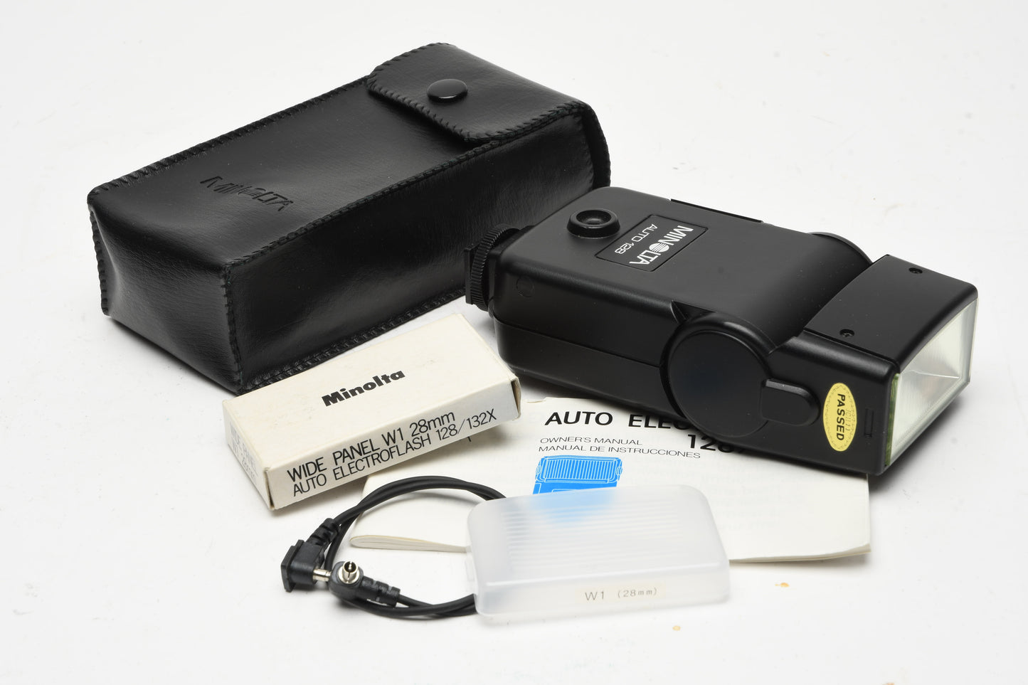 Minolta Auto 128 electronic flash w/ case, manual, diffuser, sync, tested, nice!