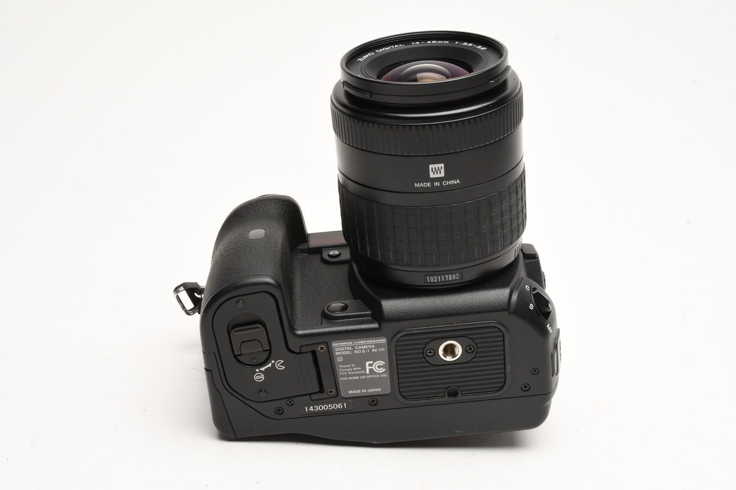 Olympus E-1 DSLR 5MP Bundle w/Zuiko 14-54mm F2.8-3.5 Lens ONLY 17 SC!!