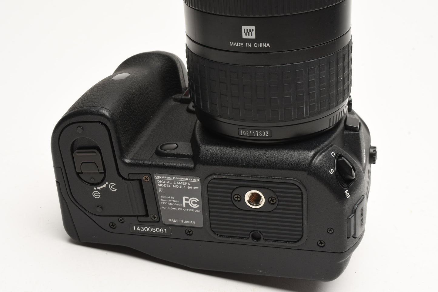 Olympus E-1 DSLR 5MP Bundle w/Zuiko 14-54mm F2.8-3.5 Lens ONLY 17 SC!!