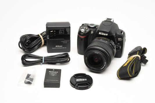 Nikon D40 DSLR body w/Nikkor 18-55mm f3.5-5.6G ED II, Low use, Great!