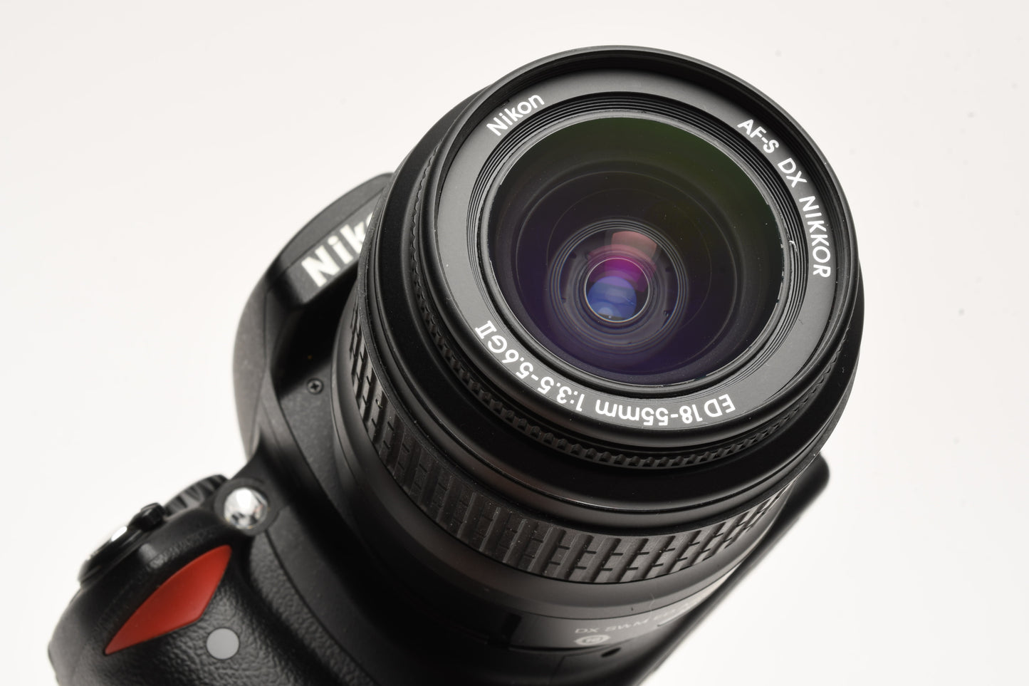 Nikon D40 DSLR body w/Nikkor 18-55mm f3.5-5.6G ED II, Low use, Great!