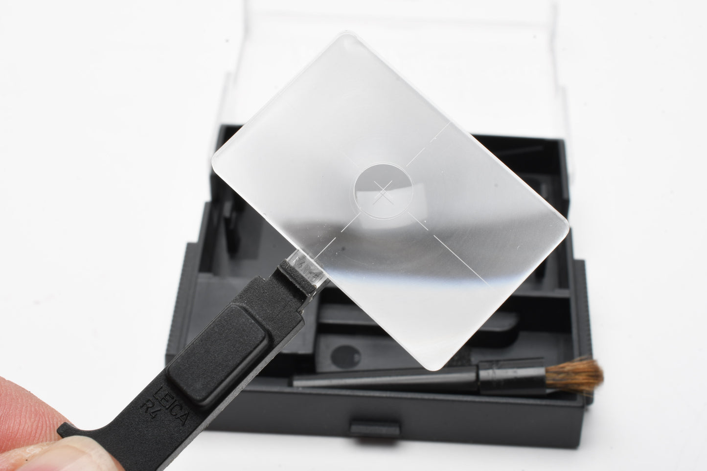 Leica 14307 focusing screen No. 5 w/Crosslines, Clean, Open box