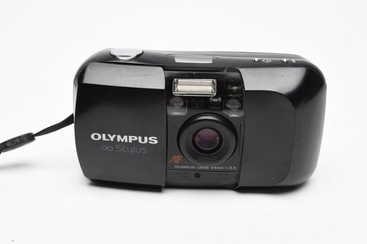 Olympus Stylus 35mm Point & Shoot camera w/35mm f3.5, Compact, Clean!