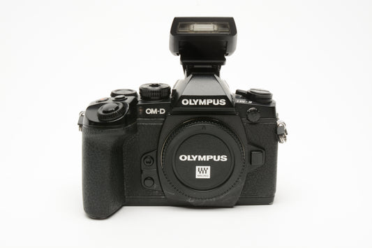 Olympus OM-D E-M1 16.3MP Micro 4/3 body, 19K Acts, Great! 2Batts+flash