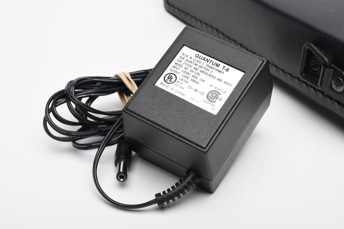 Quantum Battery 2 Flash power w/AC Adapter/charger, Tested, Great!