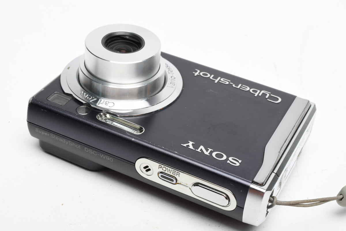 Sony Cyber-Shot DSC-W90 8.1MP Digital Point&Shoot camera, Case, Tested