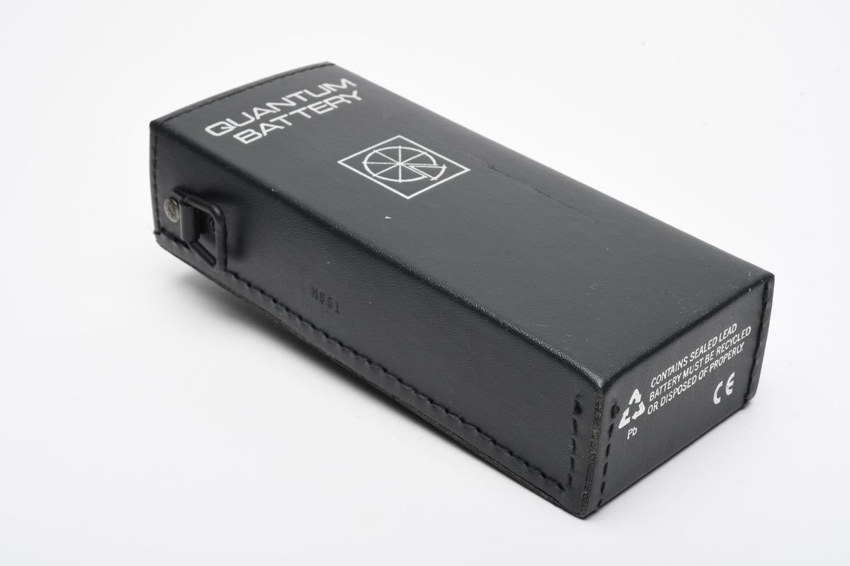 Quantum Battery 2 Flash power w/AC Adapter/charger, Tested, Great!