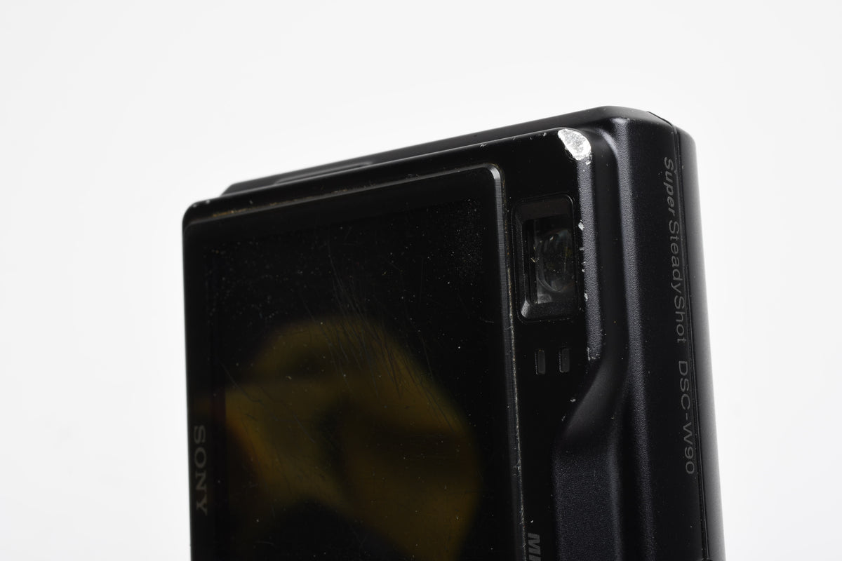Sony Cyber-Shot DSC-W90 8.1MP Digital Point&Shoot camera, Case, Tested