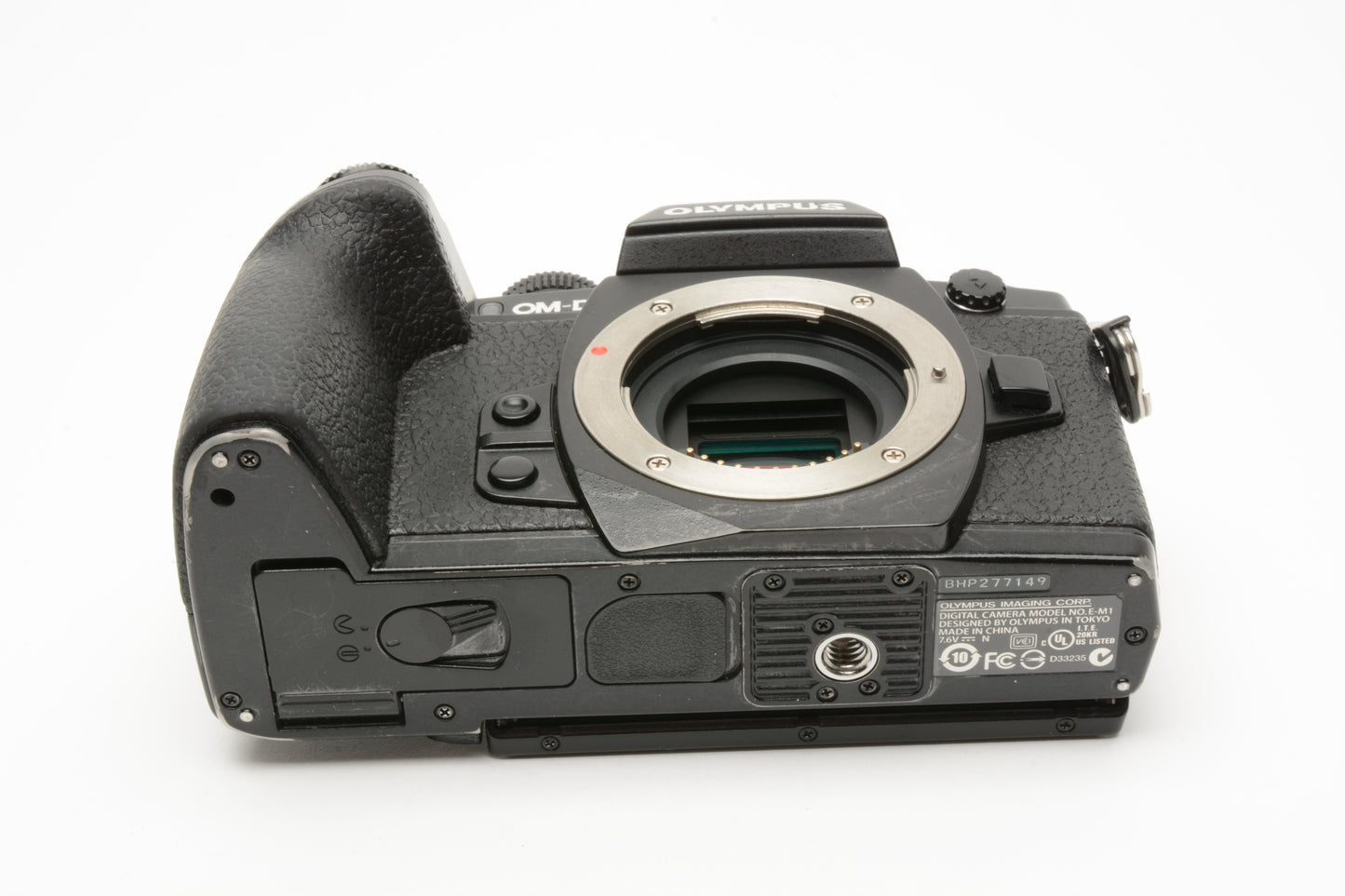 Olympus OM-D E-M1 16.3MP Micro 4/3 body, 19K Acts, Great! 2Batts+flash