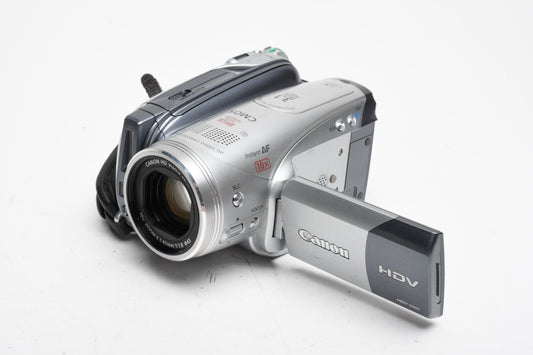 Canon HV20 Mini DV Camcorder, 2batts, AC/Charger, remote, Tested, Great!