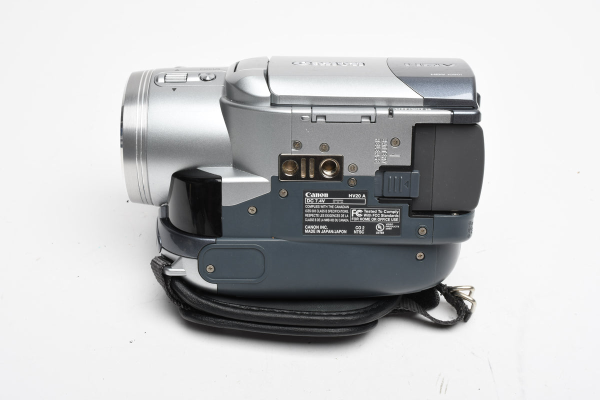 Canon HV20 Mini DV Camcorder, 2batts, AC/Charger, remote, Tested, Great!