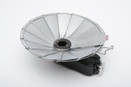 Accura flash reflector in case, Nice & Clean
