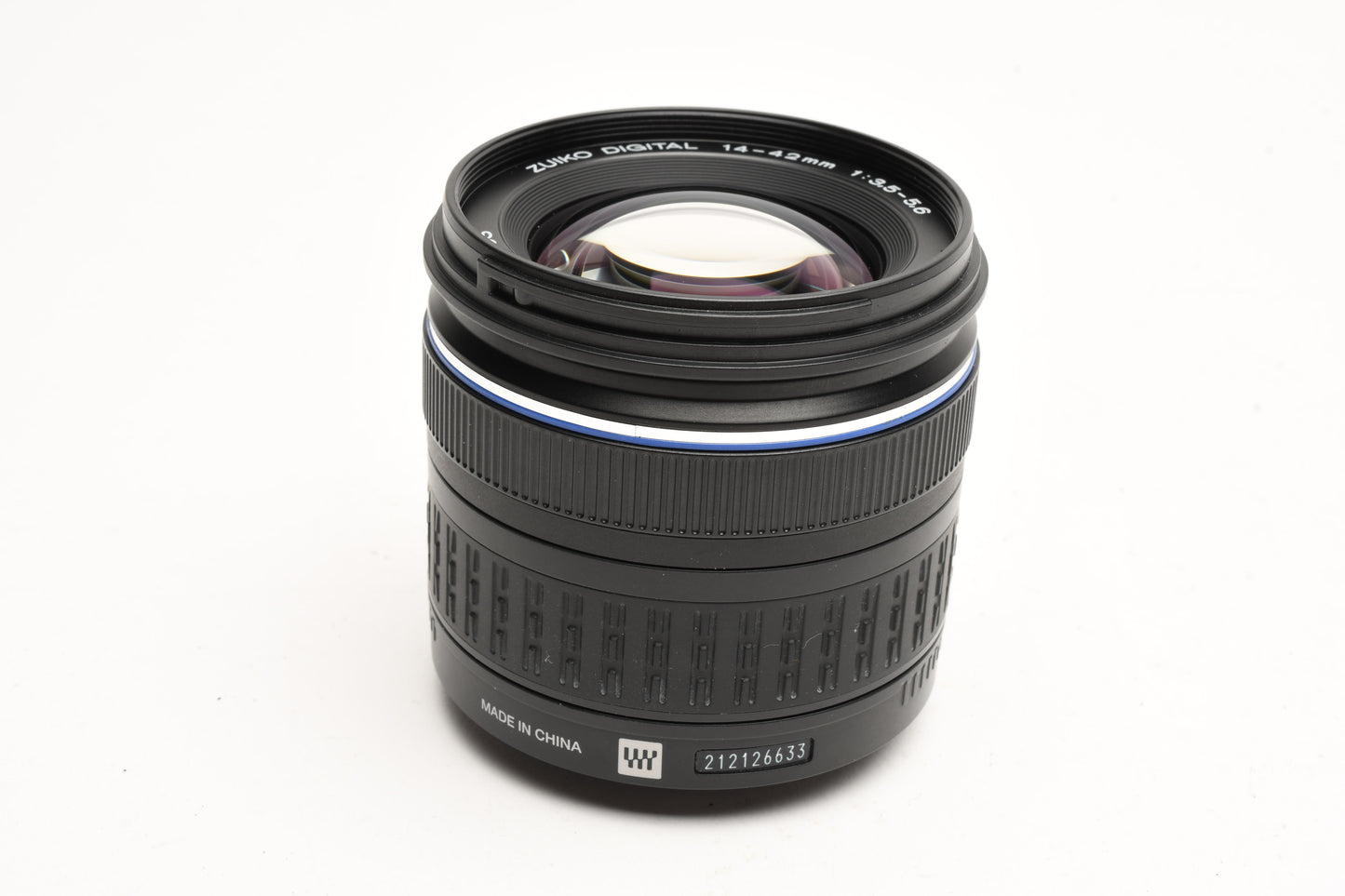 Olympus 14-42mm f3.5-5.6 ED Zuiko Digital zoom 4/3 Mount, B+W UV, Caps