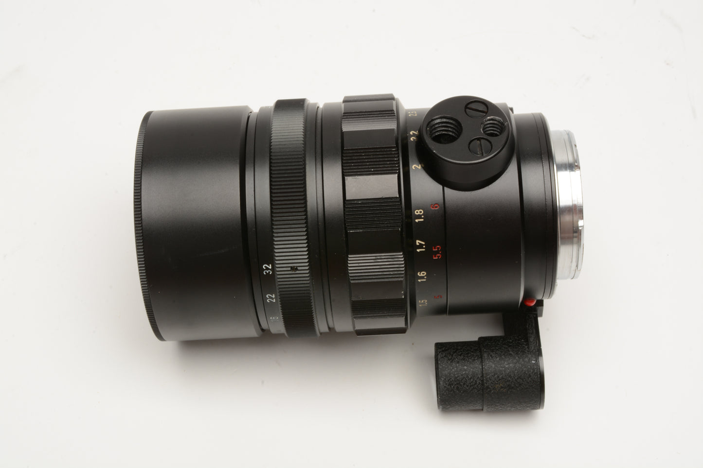 Leica Elmarit-R 135mm F2.8 Canada lens w/Goggles and caps, Nice!