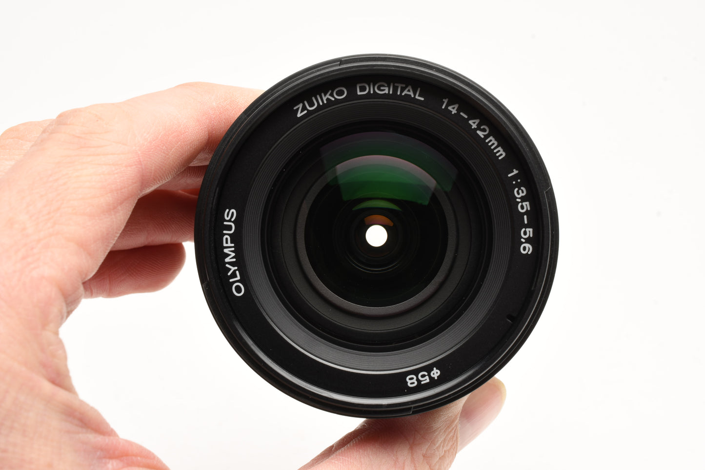 Olympus 14-42mm f3.5-5.6 ED Zuiko Digital zoom 4/3 Mount, B+W UV, Caps