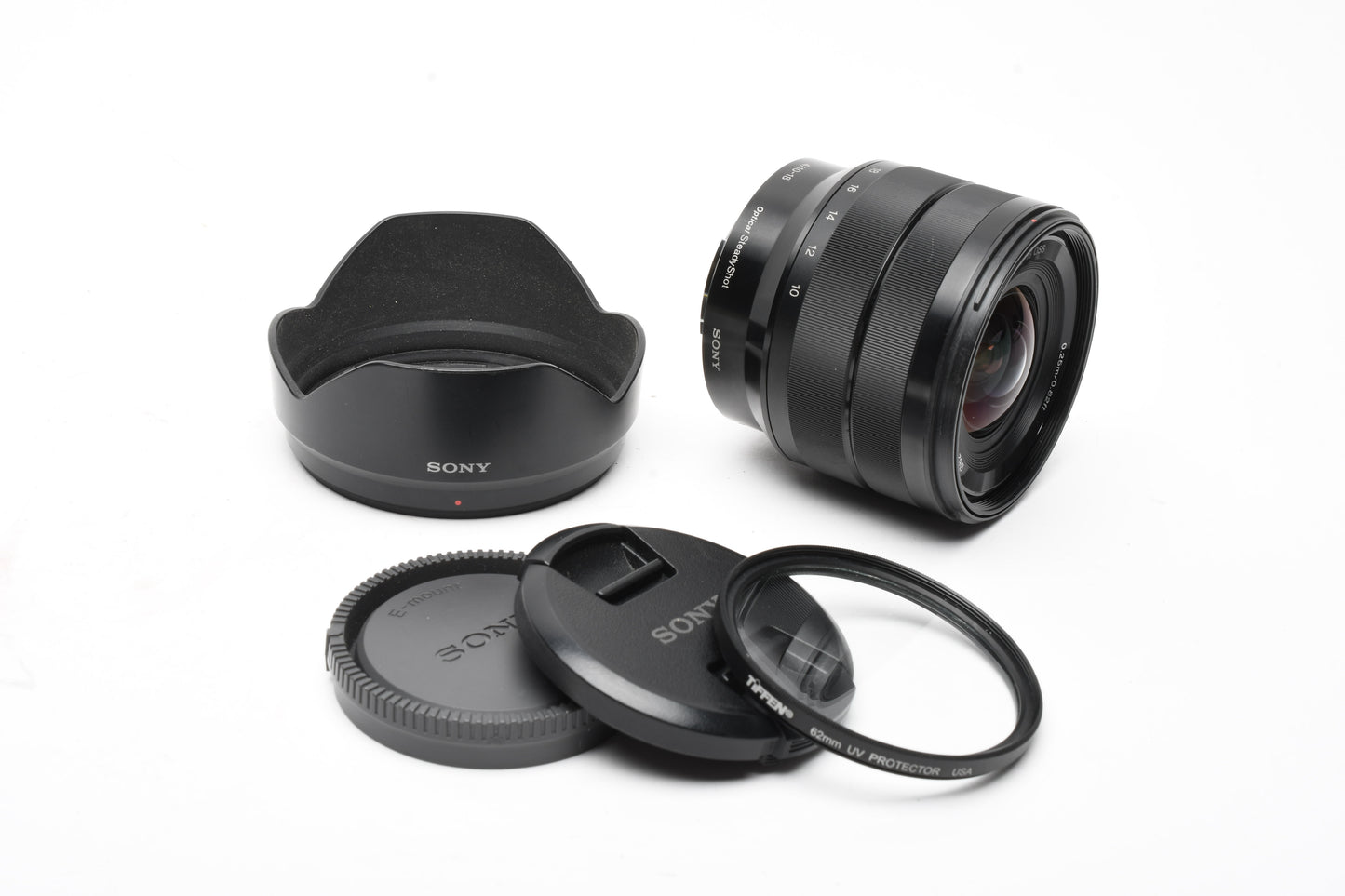 Sony 10-18mm f4 OSS zoom lens SEL1018 w/Hood, caps, UV, Sharp!