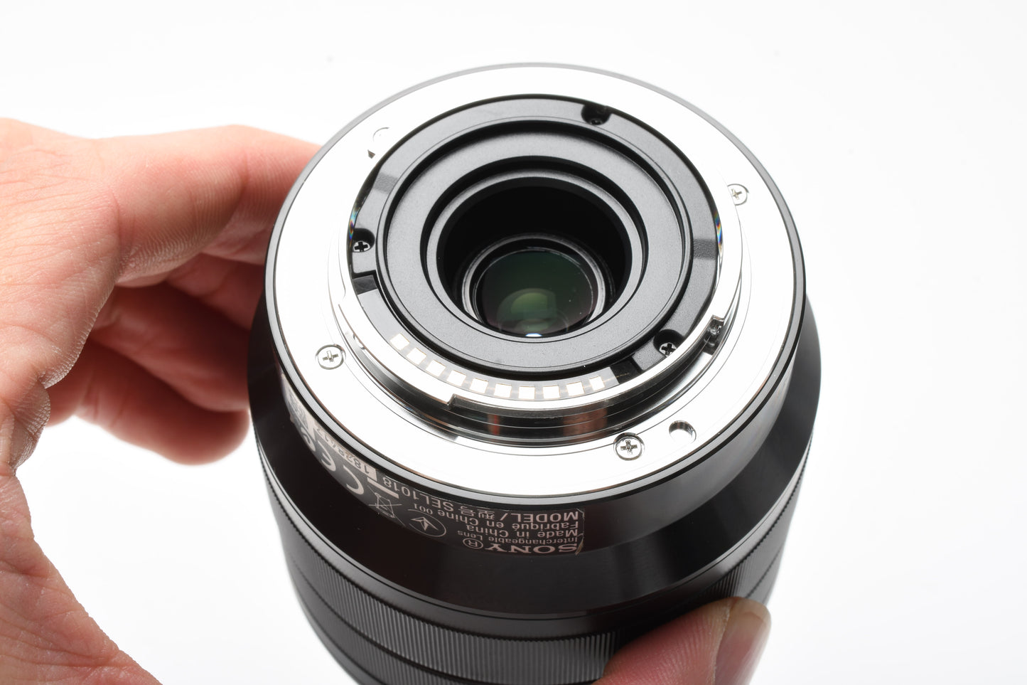 Sony 10-18mm f4 OSS zoom lens SEL1018 w/Hood, caps, UV, Sharp!