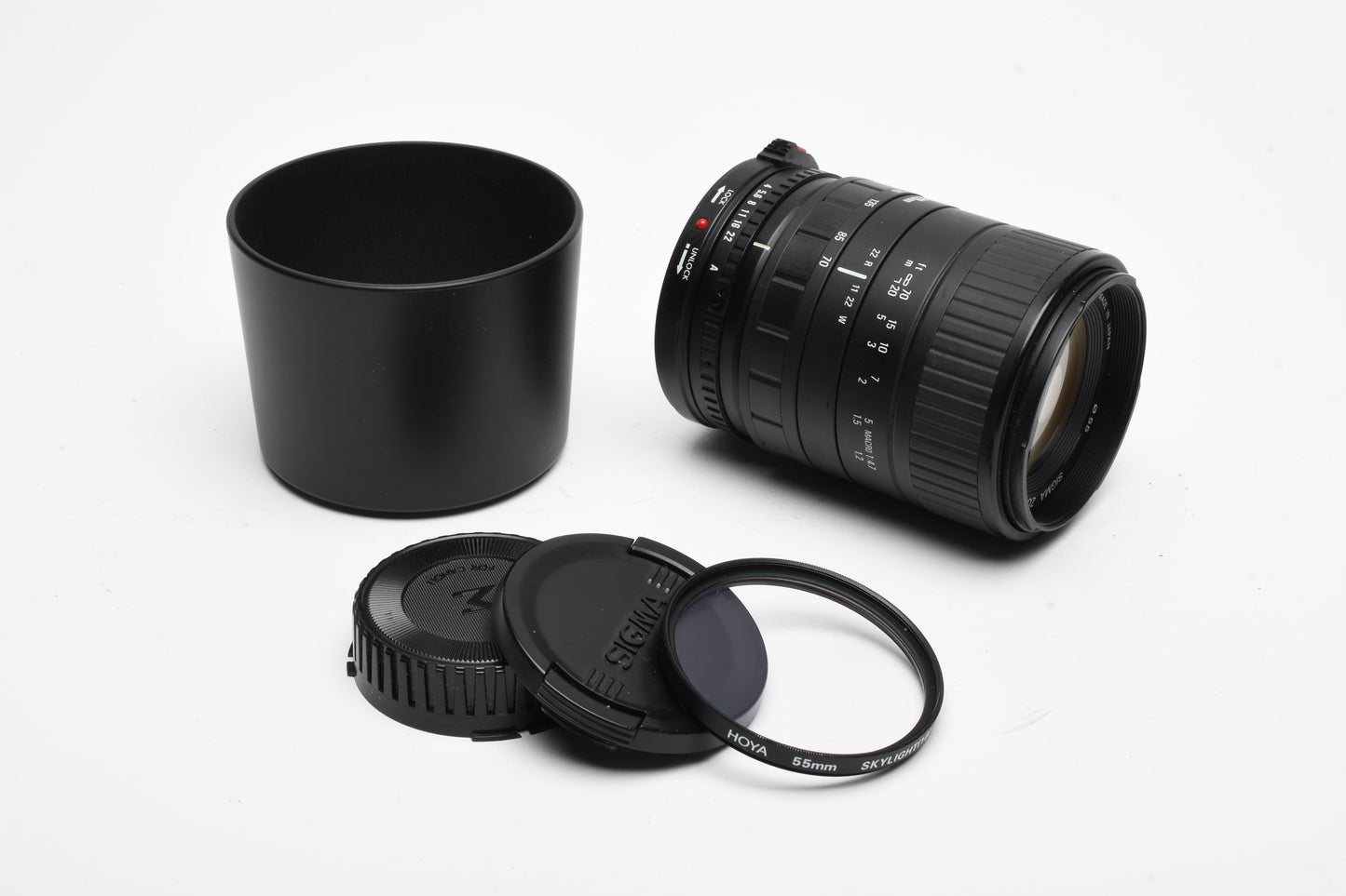 Sigma UC-II 70-210mm f4-5.6 zoom w/Hood, Sky, caps, Canon FD Mount