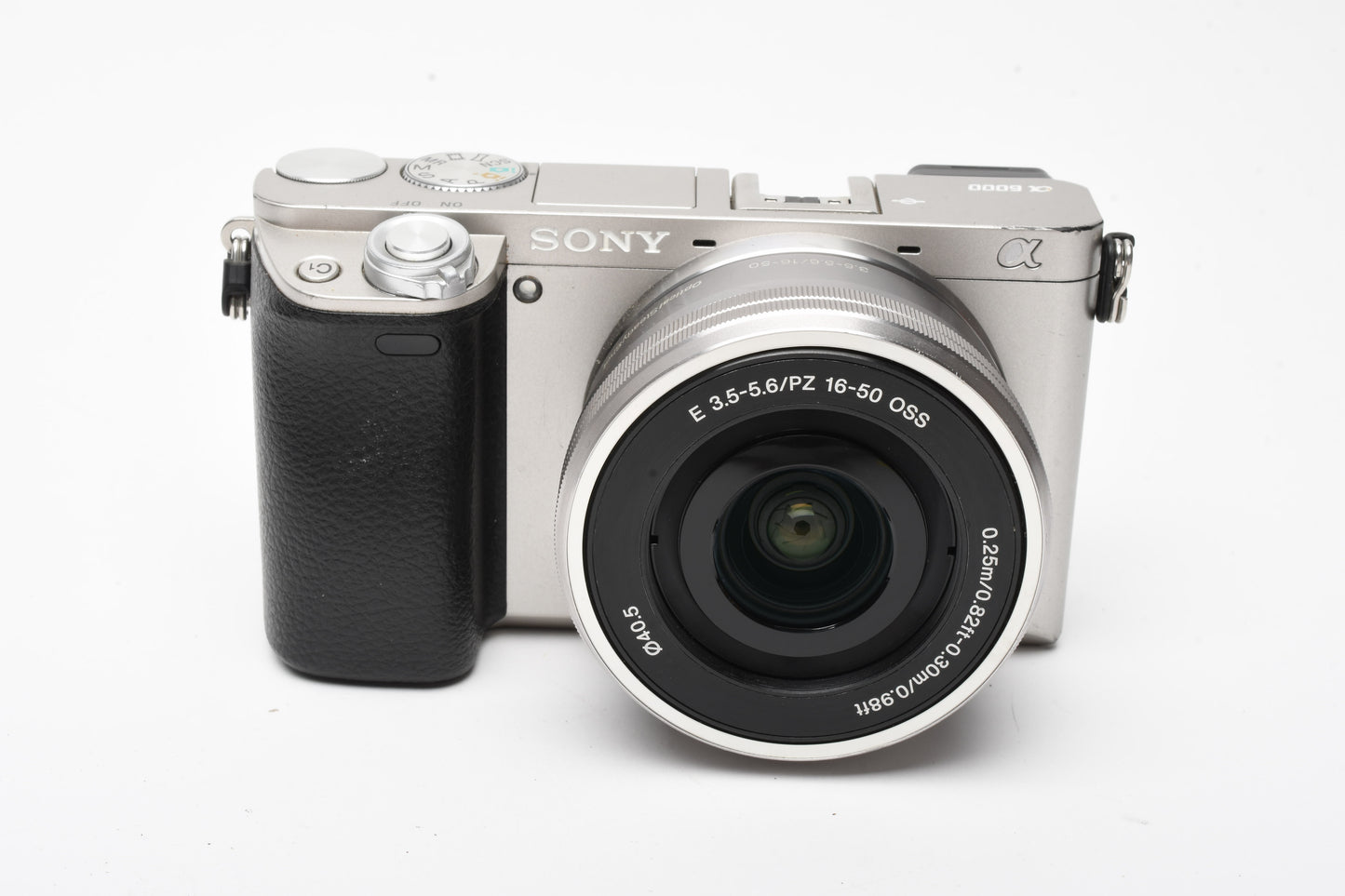 Sony A6000 Mirrorless w/16-50mm zoom, 2X batts+charger, Only 2859 Acts!