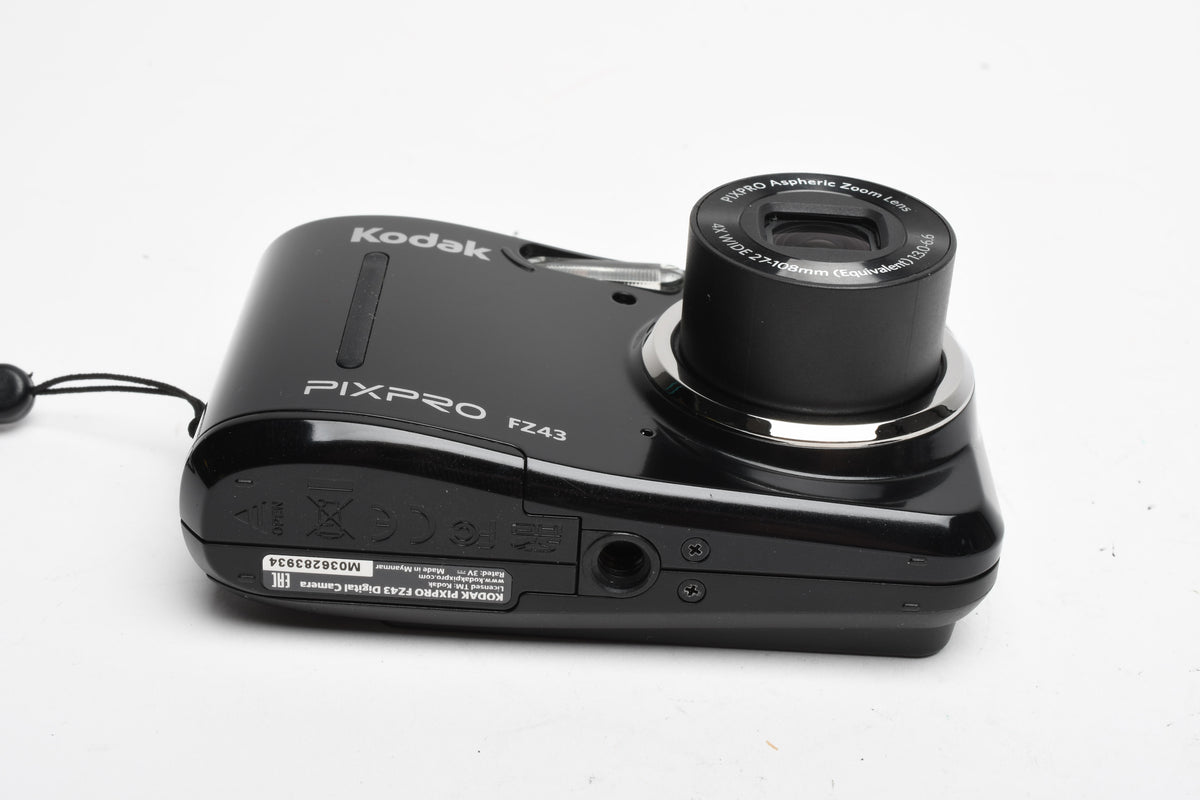 Kodak FZPro FZ43 16MP Digital Point&Shoot camera (Black), Strap, Great!