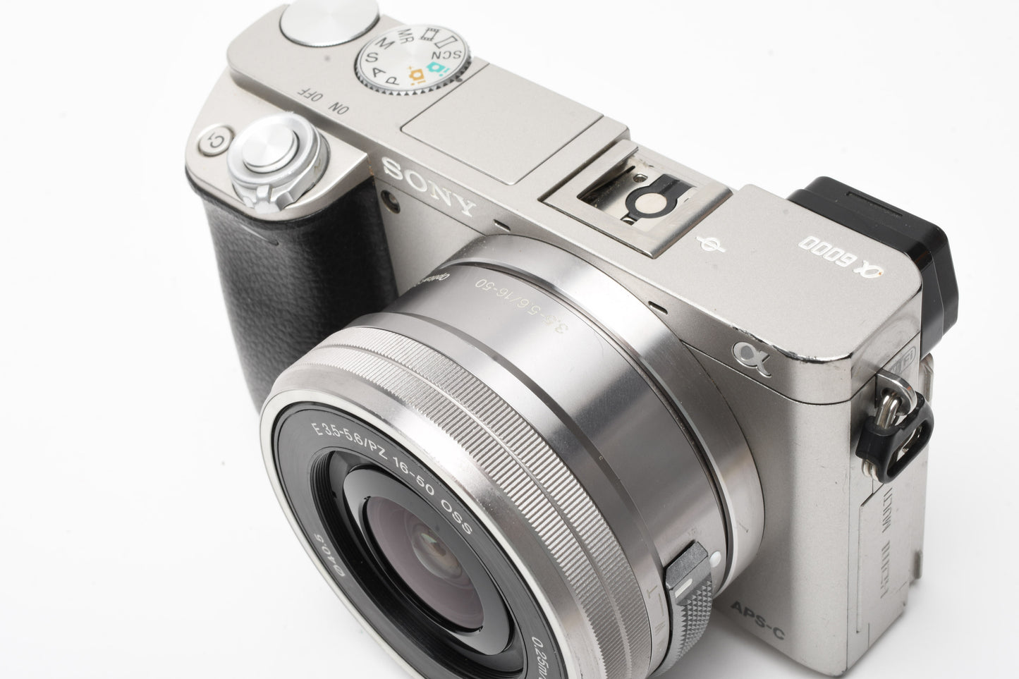 Sony A6000 Mirrorless w/16-50mm zoom, 2X batts+charger, Only 2859 Acts!