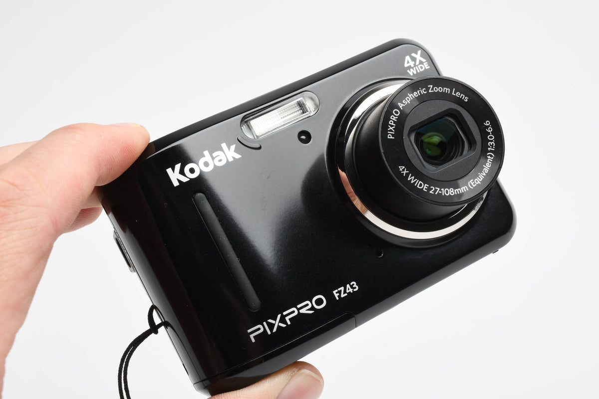 Kodak FZPro FZ43 16MP Digital Point&Shoot camera (Black), Strap, Great!