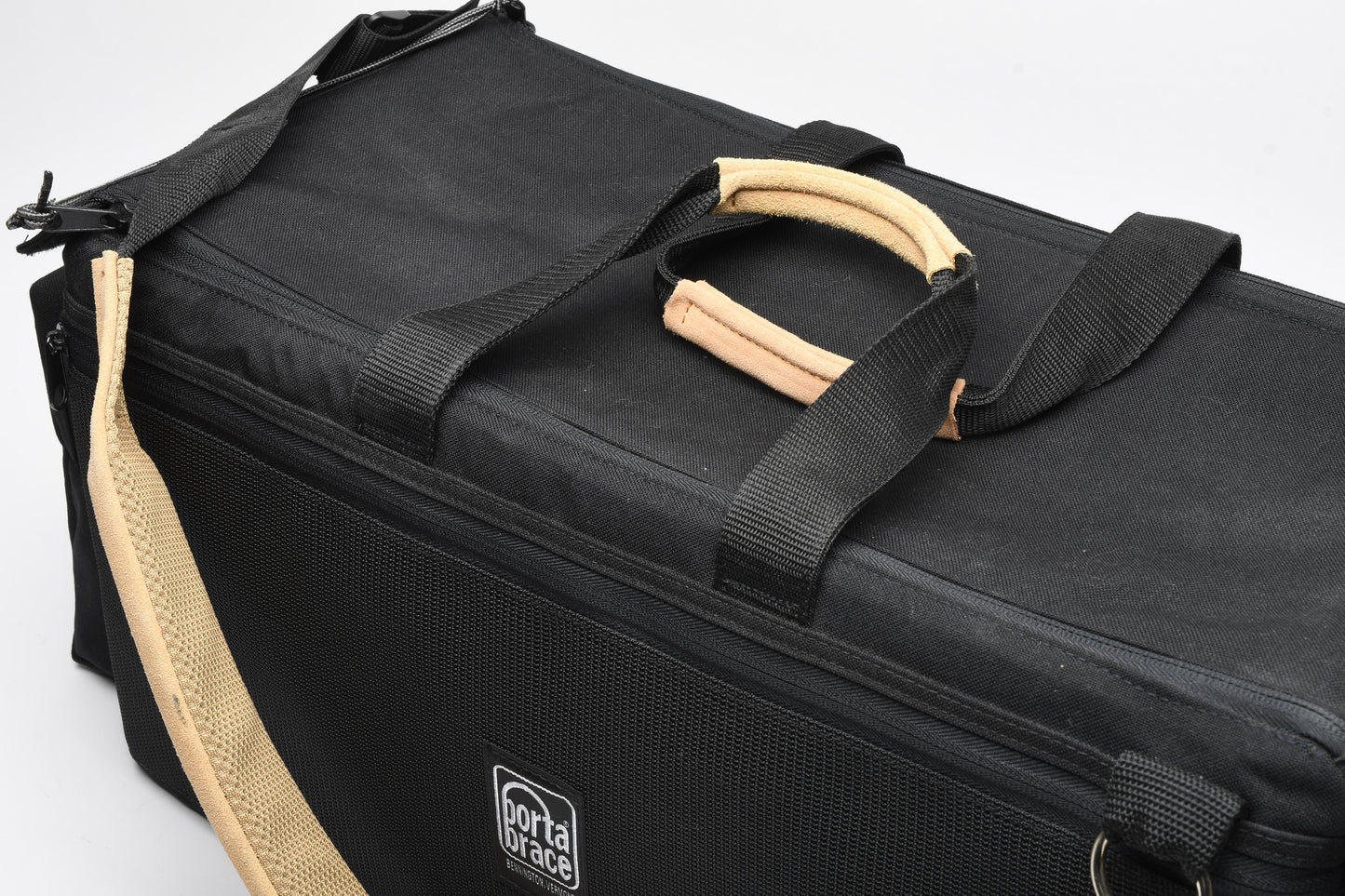 PortaBrace Semirigid Cargo Case +2X Lens pouches ~23x10x10, Mint-