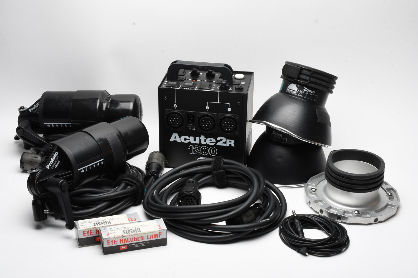 Profoto Acute 2R 1200W Flash Lighting Kit w/2 Acute D4 Heads, Case, Great!