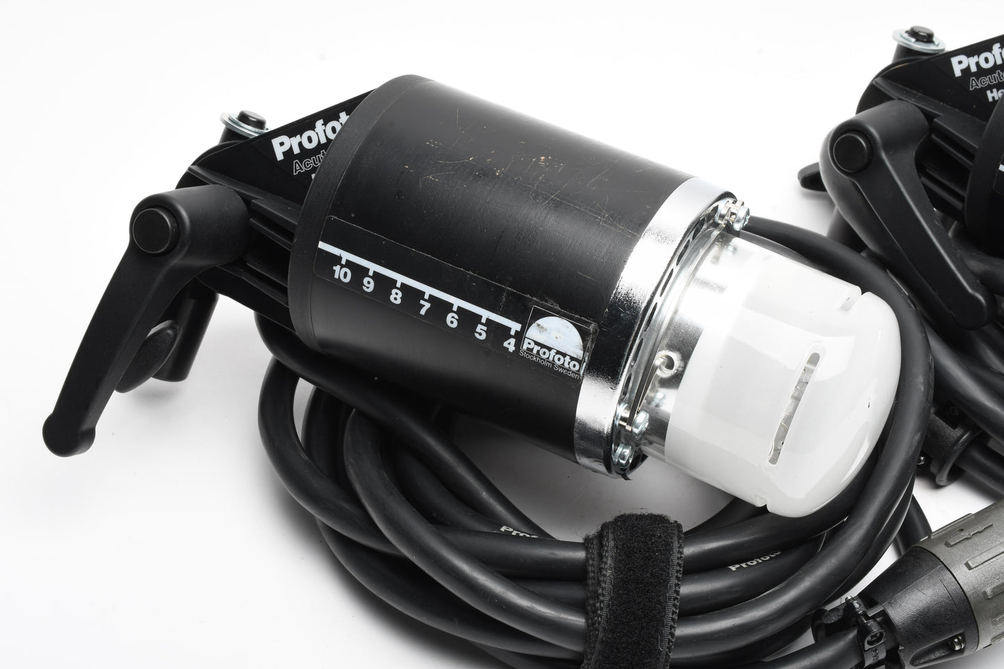 Profoto Acute 2R 1200W Flash Lighting Kit w/2 Acute D4 Heads, Case, Great!
