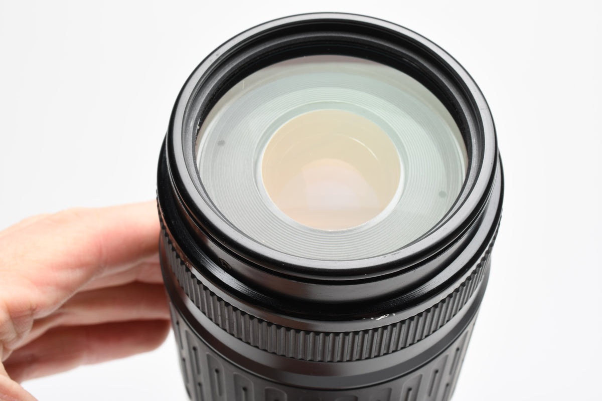 Canon EF 75-300mm f4-5.6 Telephoto zoom, caps, Great!