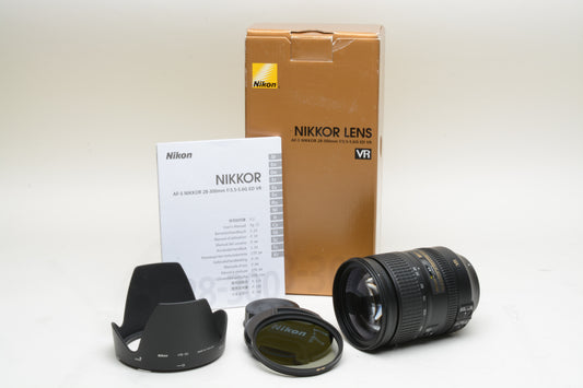 Nikon AF-S Nikkor 28-300mm f3.5-5.6G ED VR zoom lens, Mint, boxed, USA + Pola!