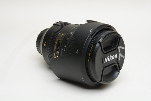 Nikon AF-S Nikkor 28-300mm f3.5-5.6G ED VR zoom lens, Mint, boxed, USA + Pola!