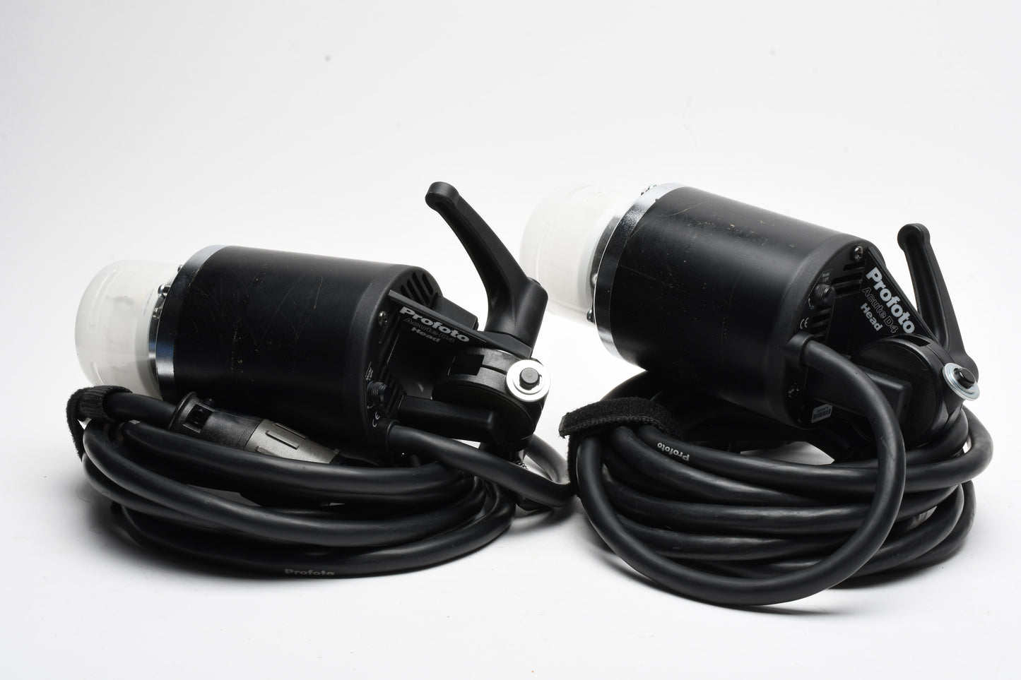 Profoto Acute 2R 1200W Flash Lighting Kit w/2 Acute D4 Heads, Case, Nice!