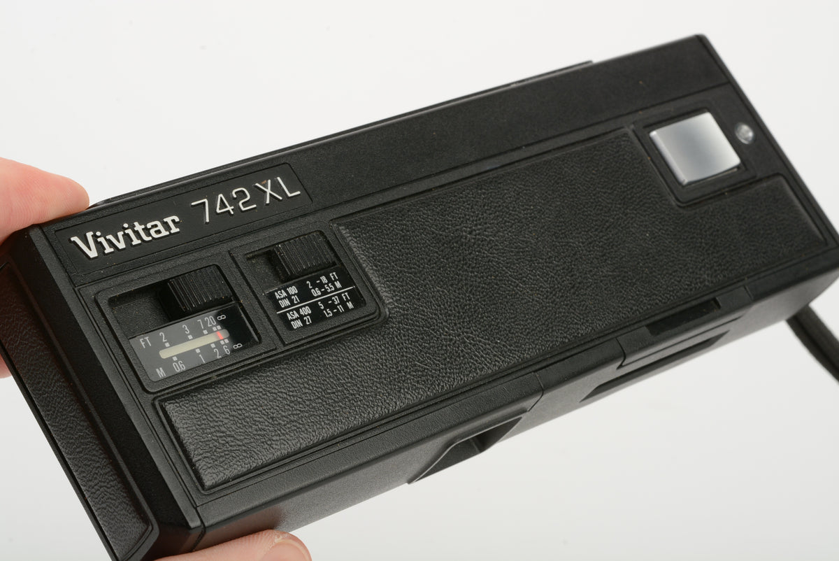 Vivitar 742 XL 110 camera in jewel case, clean + Instructions