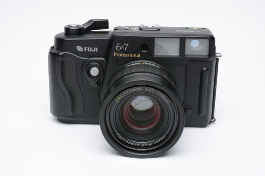 Fuji Fujifilm GW670II Pro 6x7 Camera w/Fujinon 90mm F3.5, case, manual, strap