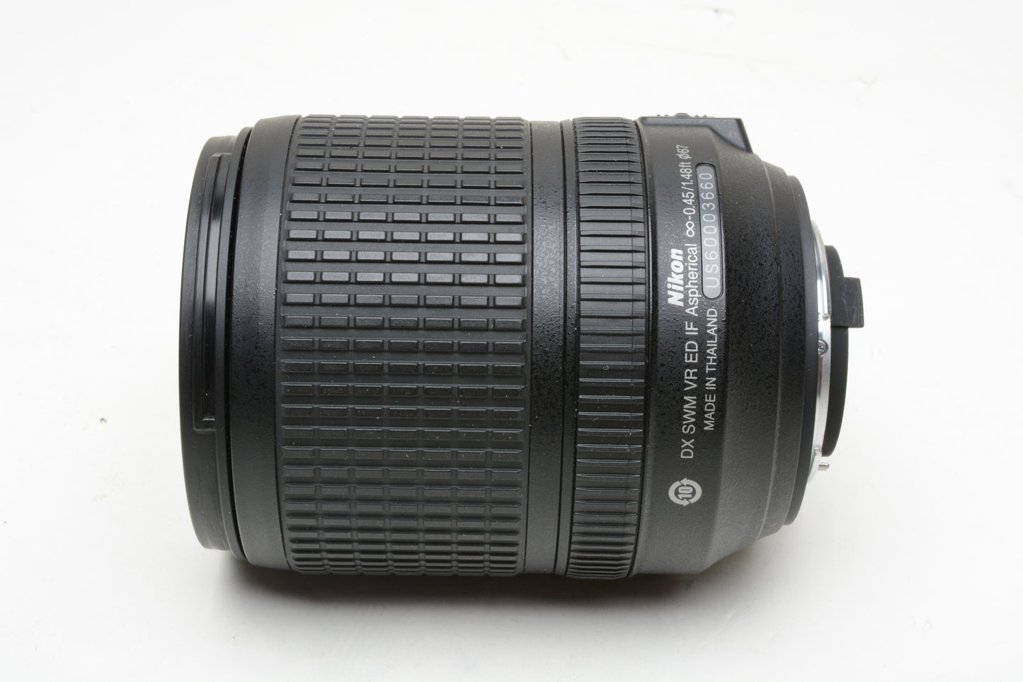 Nikon Nikkor AF-S DX 18-140mm f3.5-5.6G ED VR Lens w/Caps, B+W UV + Hood, Mint