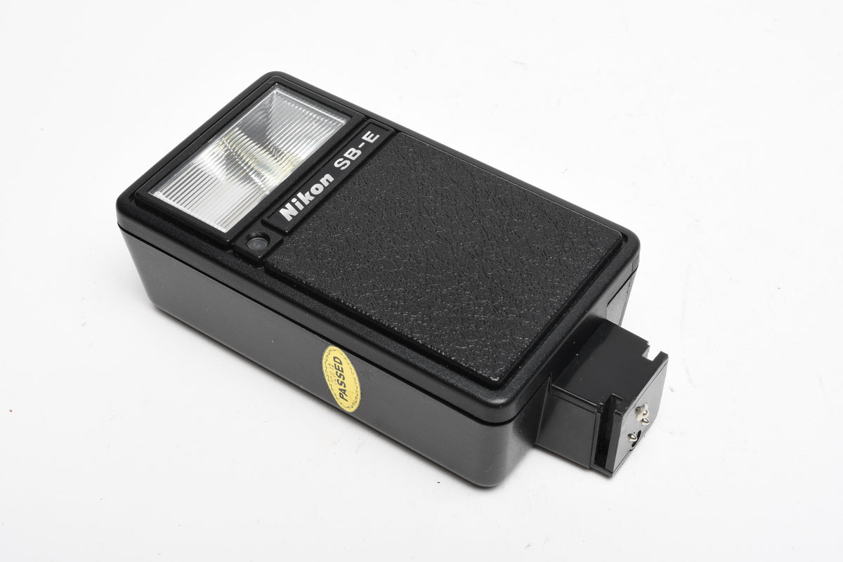 Nikon SB-E Speedlght flash, tested,  great, w/case
