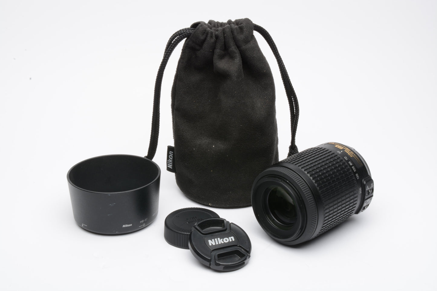 Nikon AF-S Nikkor 55-200mm f4-5.6G EF VR, very clean, hood+caps+pouch