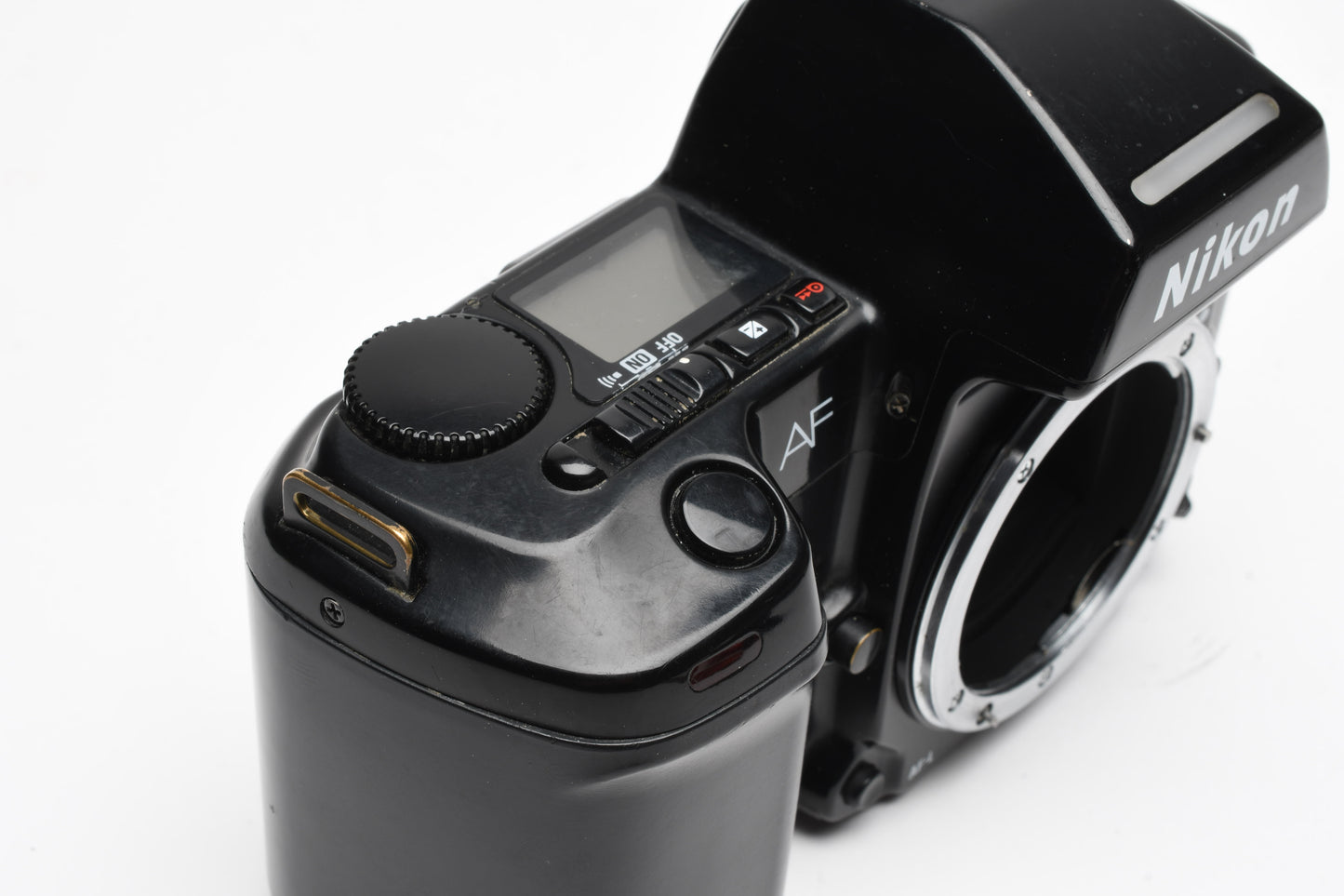 Nikon N8008 35mm SLR Body, cap, strap, tested, Good!