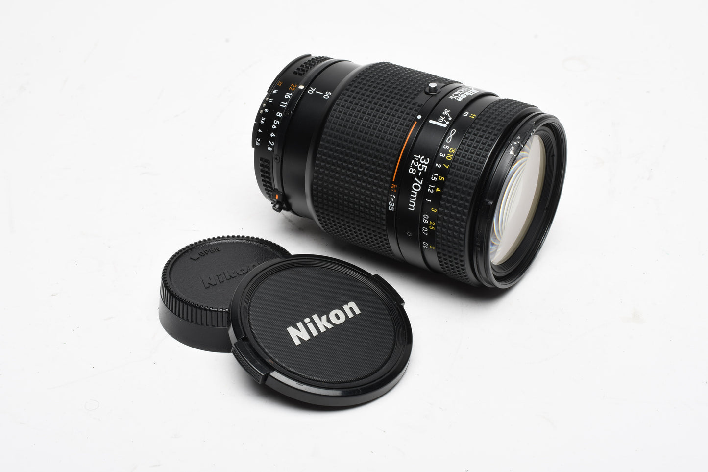 Nikon AF Nikkor 35-70mm f2.8 Macro zoom lens, Great glass, sharp! *Read