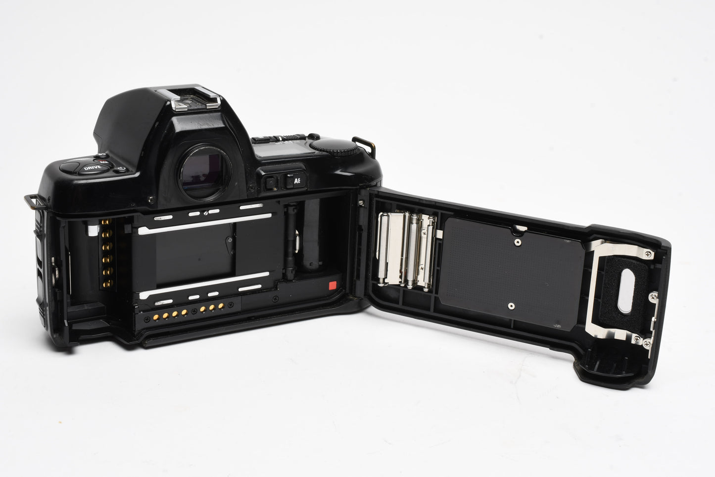 Nikon N8008 35mm SLR Body, cap, strap, tested, Good!