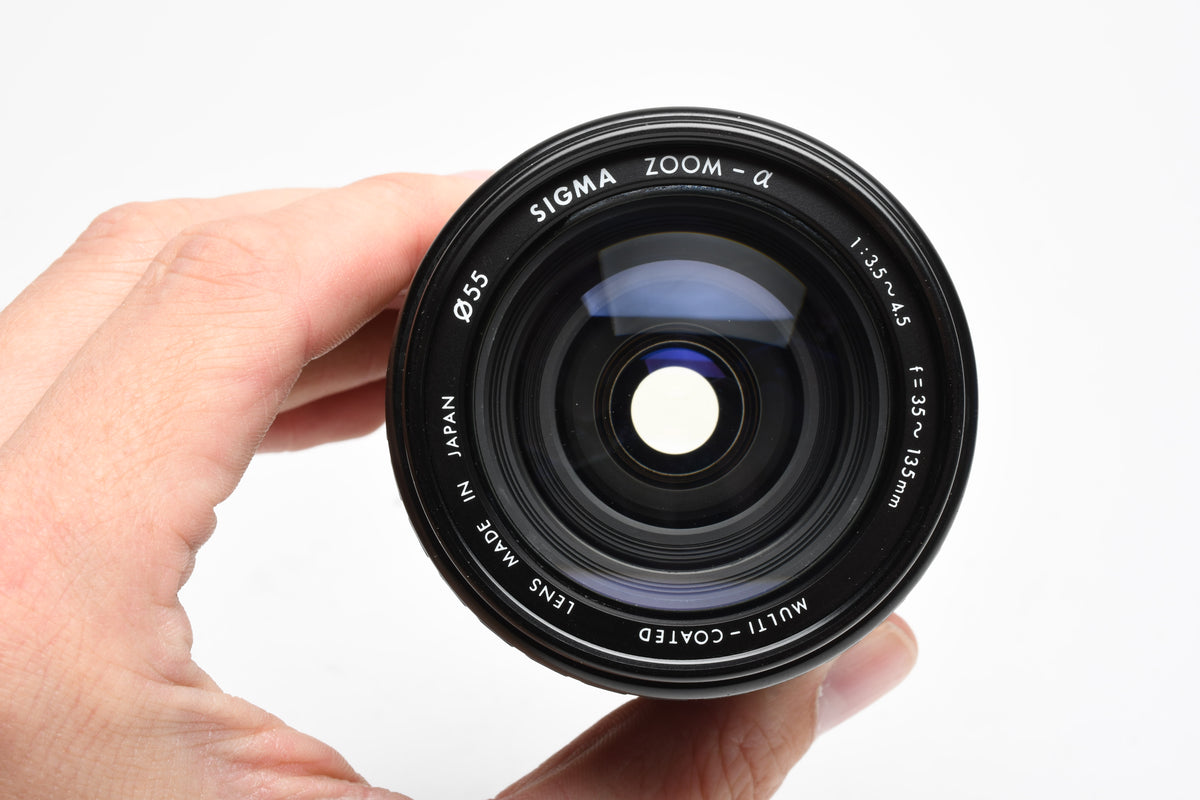 Sigma 35-135mm f3.5-4.5 zoom lens for Nikon Ai-S, Caps, Hood, UV, Nice