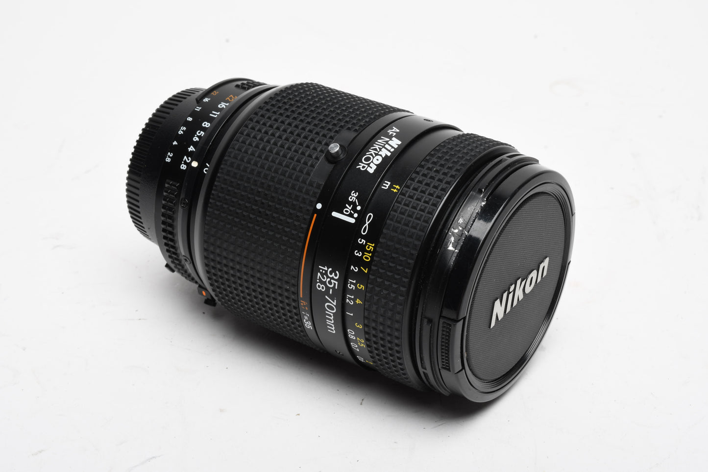 Nikon AF Nikkor 35-70mm f2.8 Macro zoom lens, Great glass, sharp! *Read