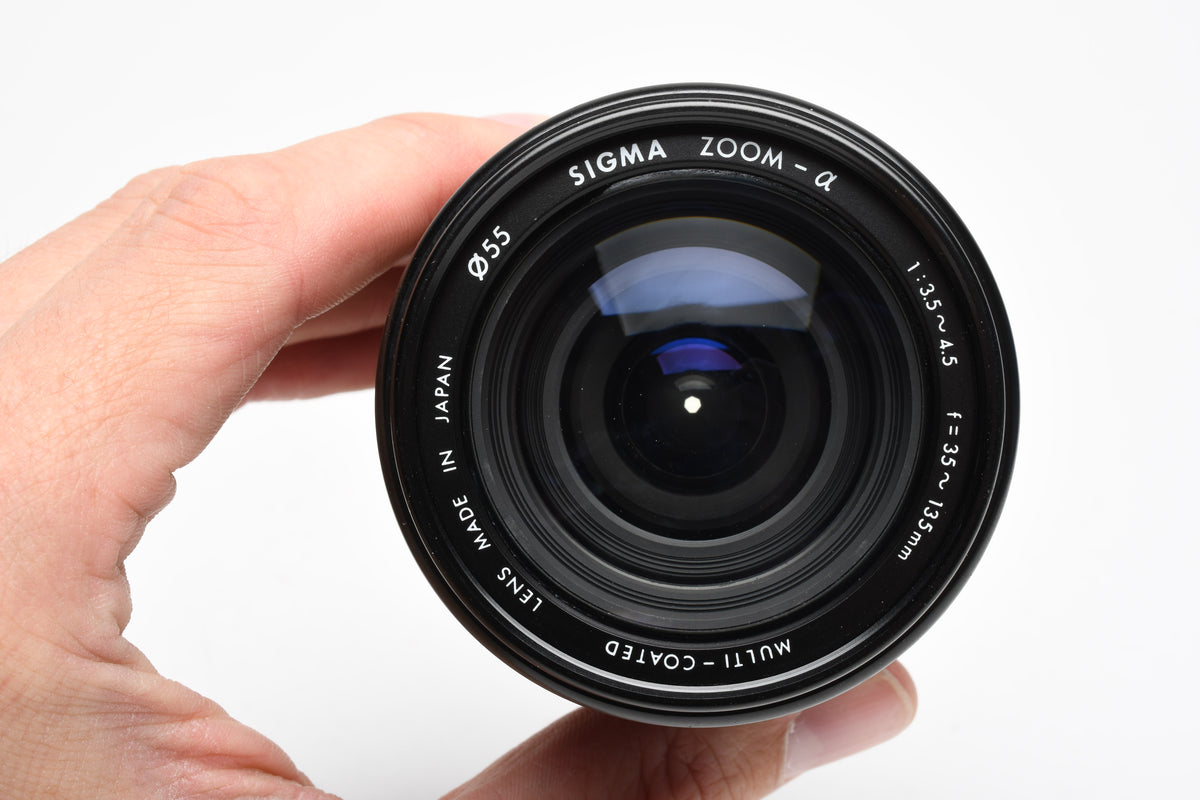 Sigma 35-135mm f3.5-4.5 zoom lens for Nikon Ai-S, Caps, Hood, UV, Nice