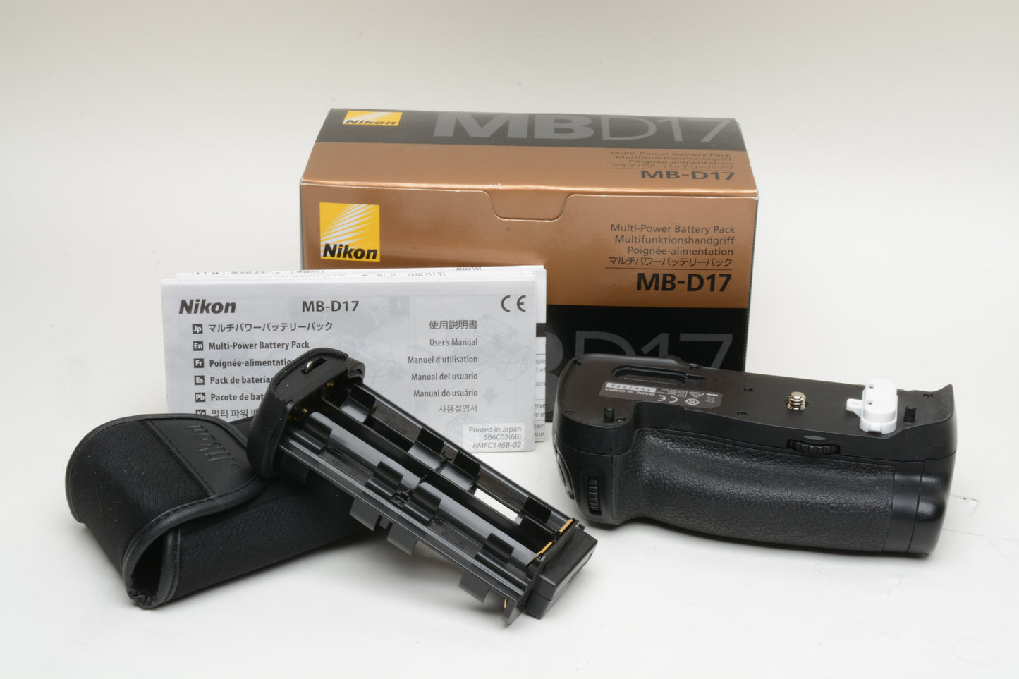 Nikon MB-D17 Multi Power Battery Pack for Nikon D500, Boxed, Mint, Complete