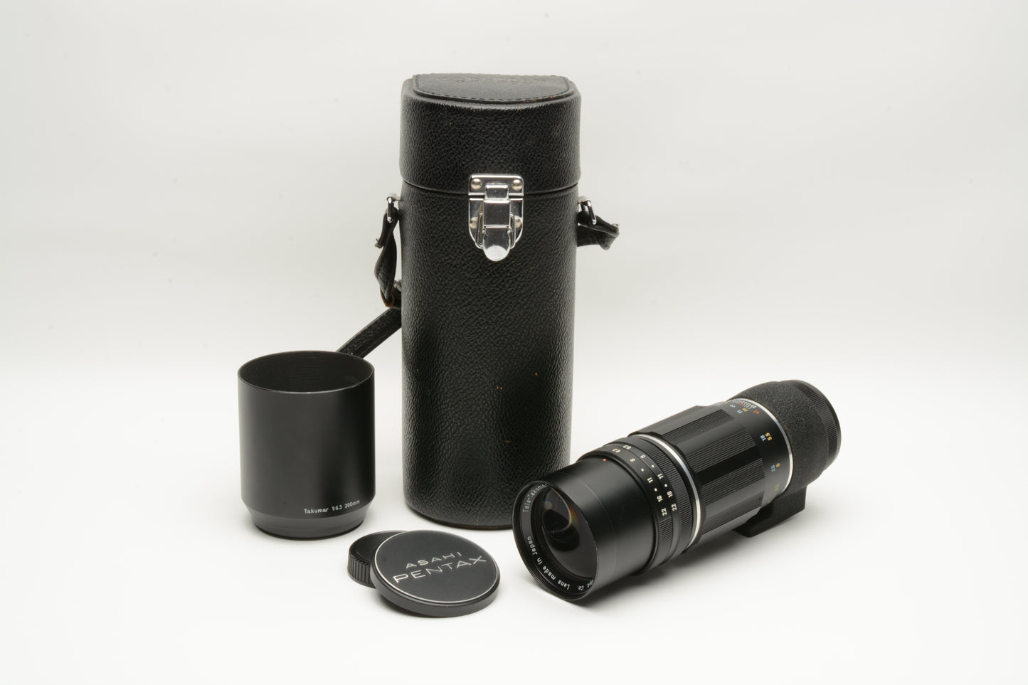 Pentax Super Takumar 300mm f6.3 M42 Mount lens, case, hood, caps, Mint